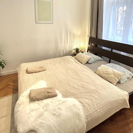 Apartment Mia - Old Town, Ac Bratislava Luaran gambar