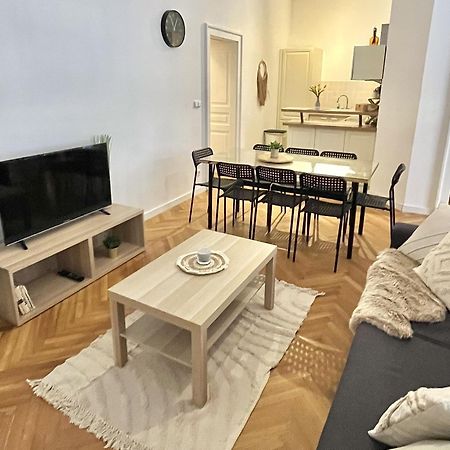 Apartment Mia - Old Town, Ac Bratislava Luaran gambar
