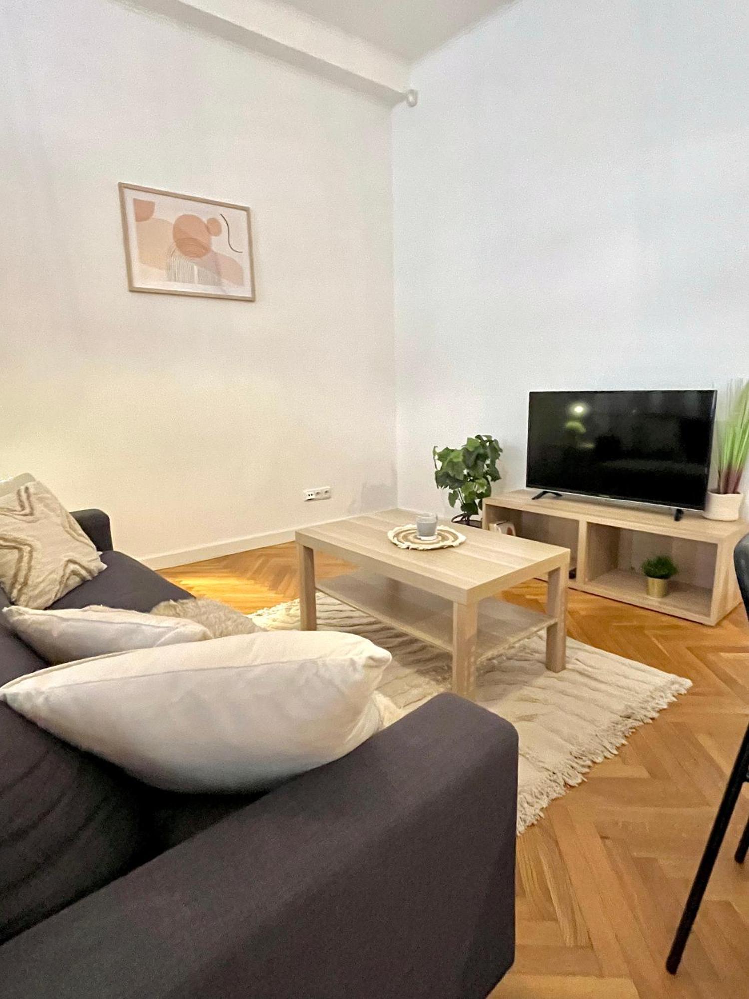 Apartment Mia - Old Town, Ac Bratislava Luaran gambar