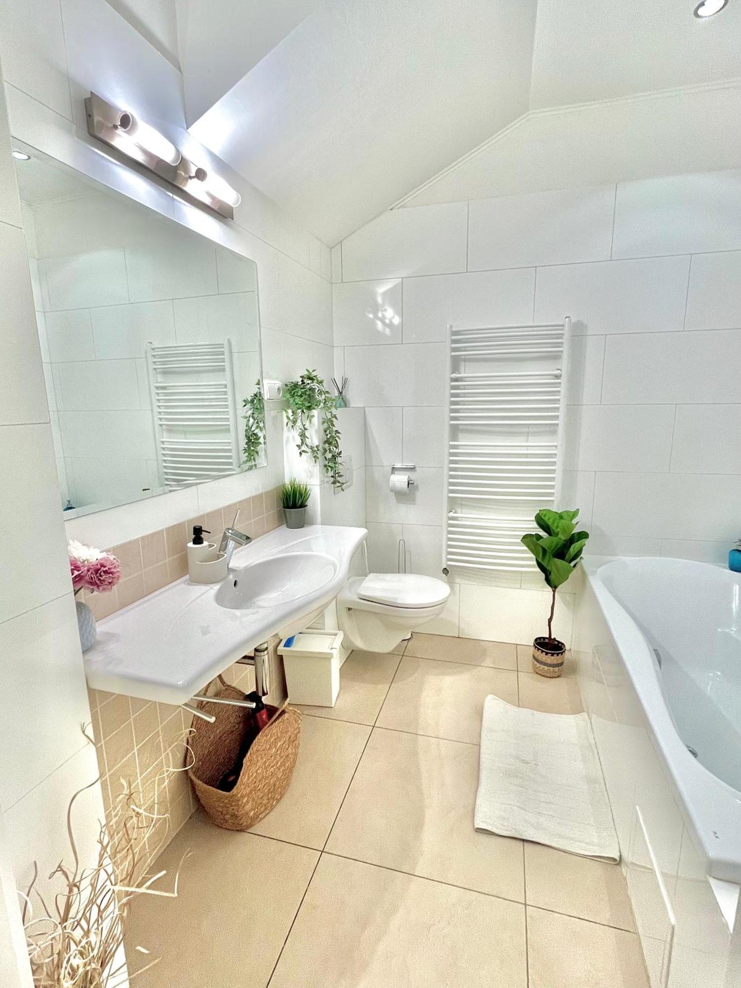 Apartment Mia - Old Town, Ac Bratislava Luaran gambar